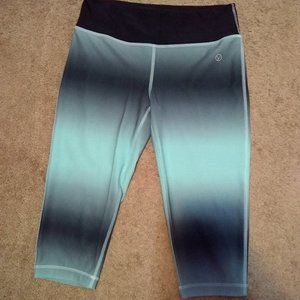 Vogo Green Ombre Capri Leggings